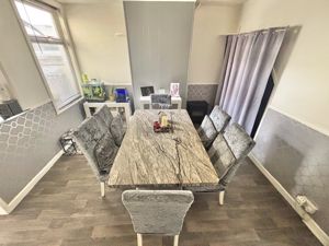 Dining room- click for photo gallery